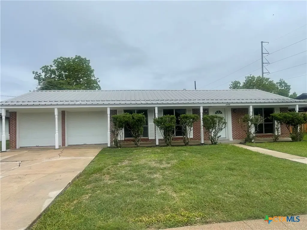 2006 Bon Aire Avenue, Victoria, TX 77901 - #1