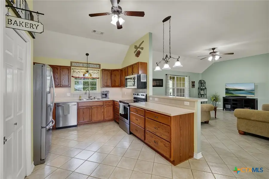 175 Creekwood Drive, Gonzales, TX 78629 - #3