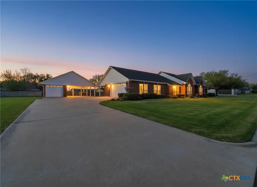 714 Louisiana Avenue, Shiner, TX 77984 - #3