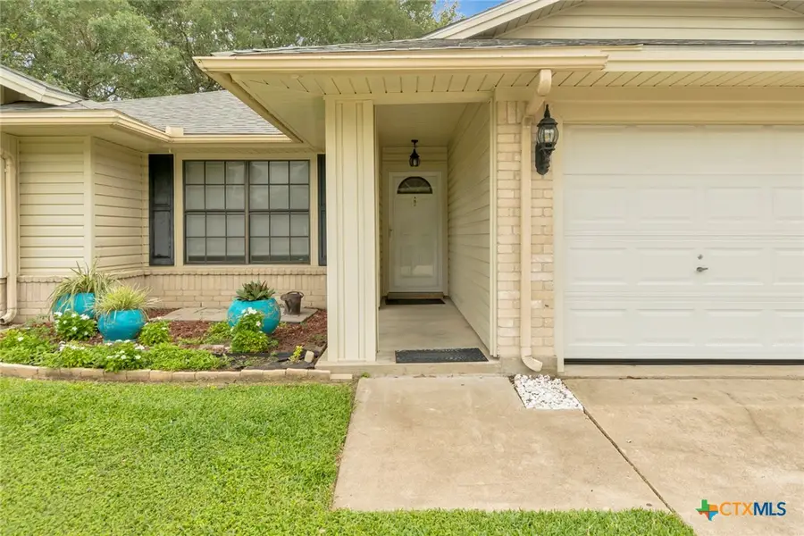 405 Roanoke Drive, Victoria, TX 77904 - #2