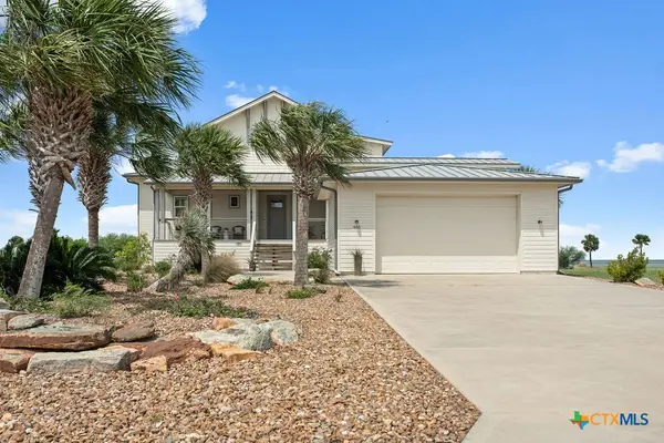 460 Bay Club Dr., Seadrift, TX 77983