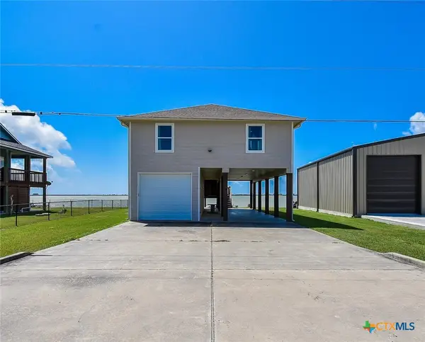 1486 W Bayshore Drive, Palacios, TX 77465