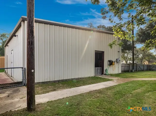 906 Mead Road, Victoria, TX 77904 - #3