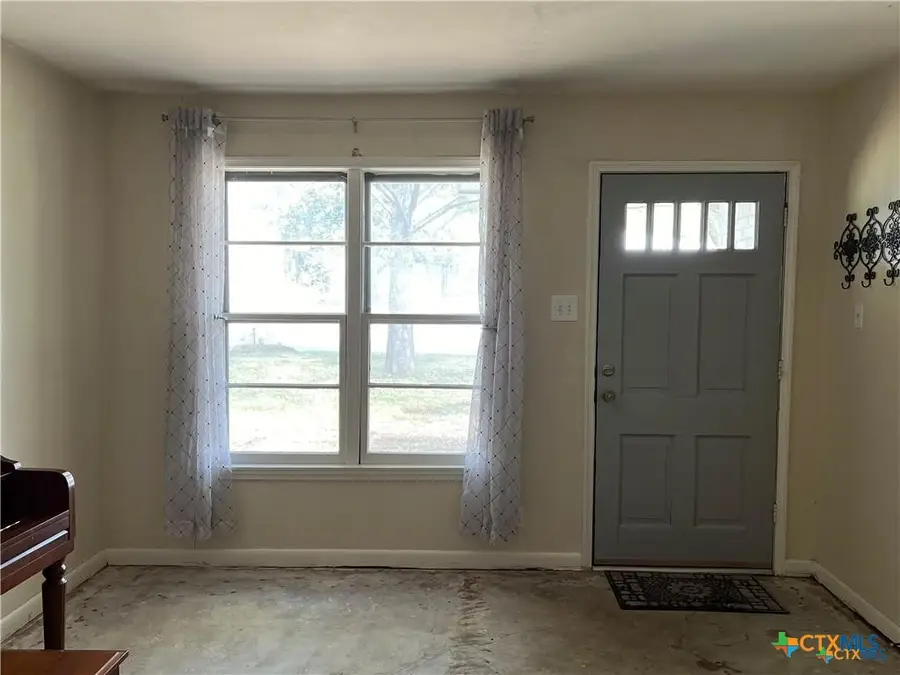413 E Walker Avenue, Temple, TX 76501 - #2