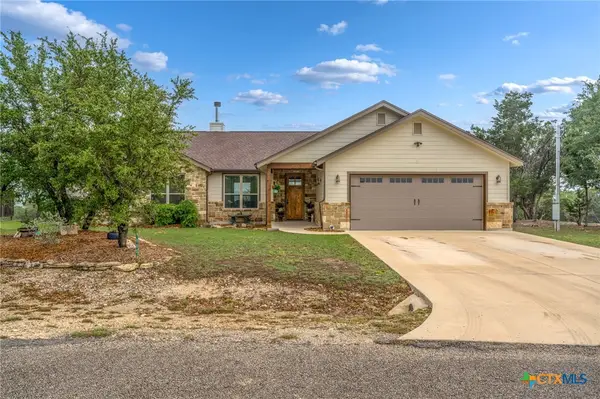 863 Primrose Path, Canyon Lake, TX 78133