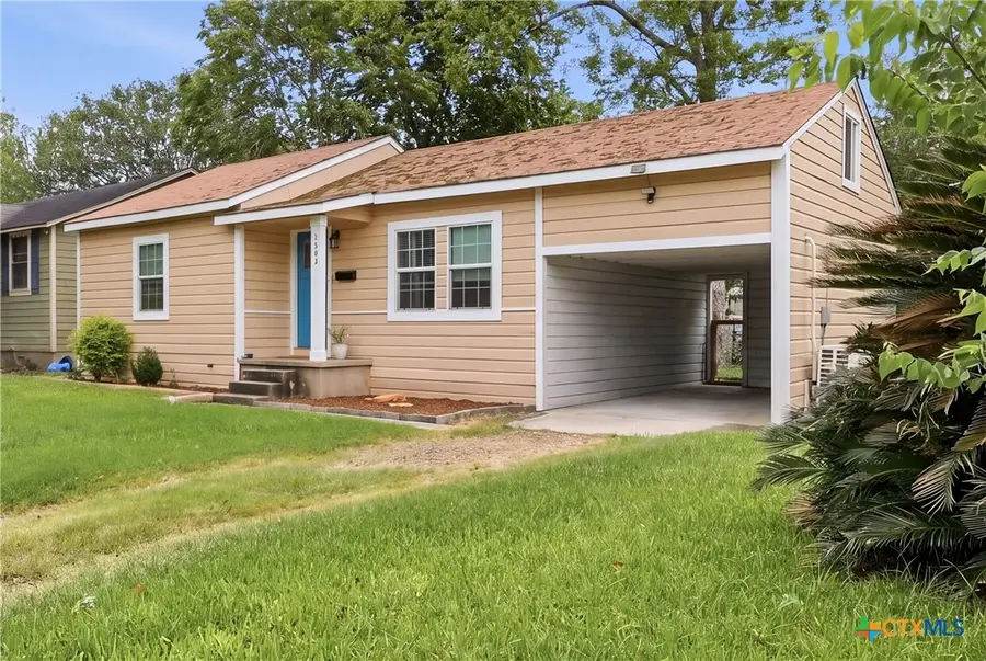 1605 E Mistletoe Avenue, Victoria, TX 77901 - #2