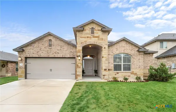 1316 Blue Leaf Drive, Temple, TX 76502
