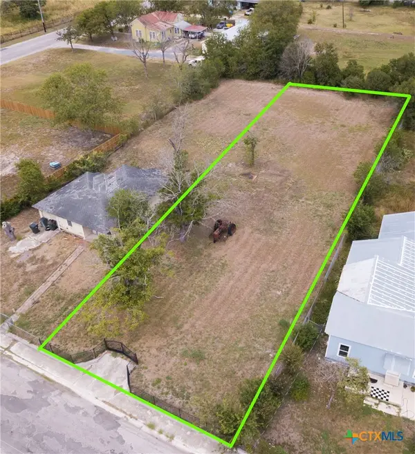 Lot 7A W Seideman Street, Seguin, TX 78155