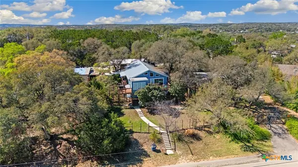 315 N Scenic Loop, Canyon Lake, TX 78133