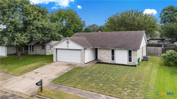 308 Trentwood Circle, Victoria, TX 77901
