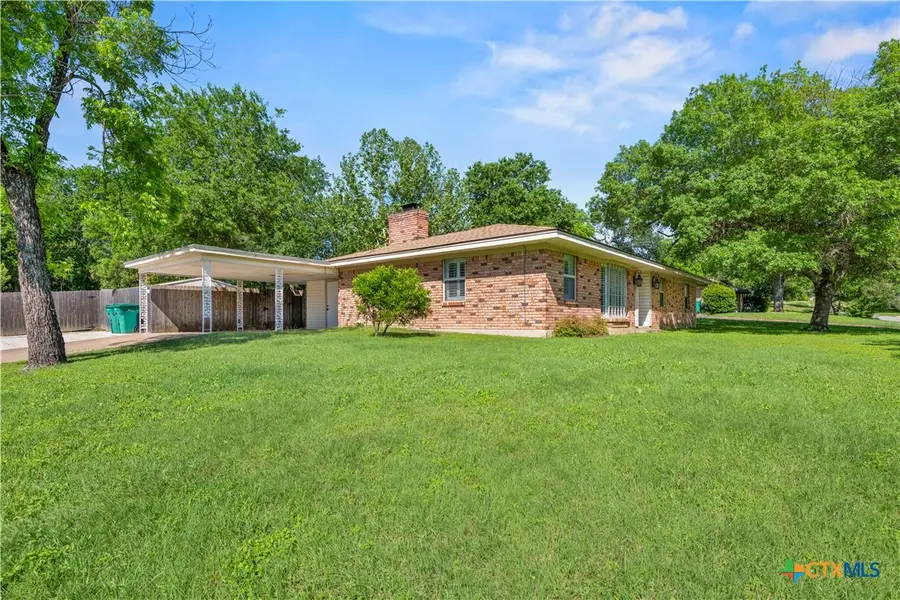 400 Downing Street, Belton, TX 76513 - #2