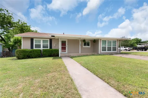 28 Steele Street, Lampasas, TX 76550