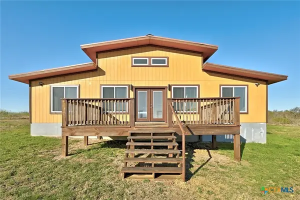 120 Loopsy Lane, Dale, TX 78616