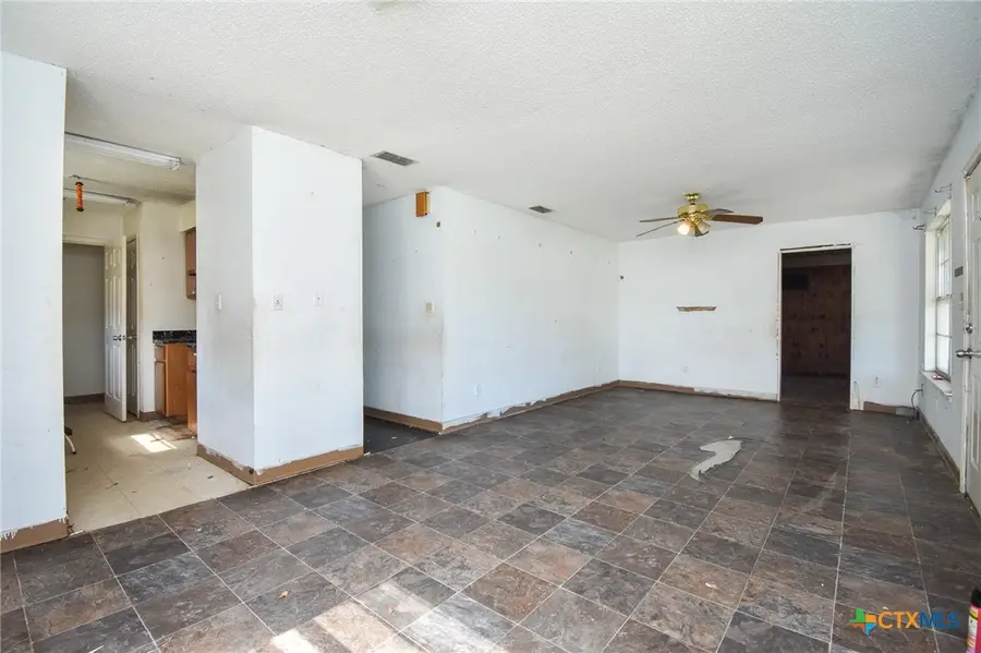 3304 Lone Tree Road, Victoria, TX 77901 - #3