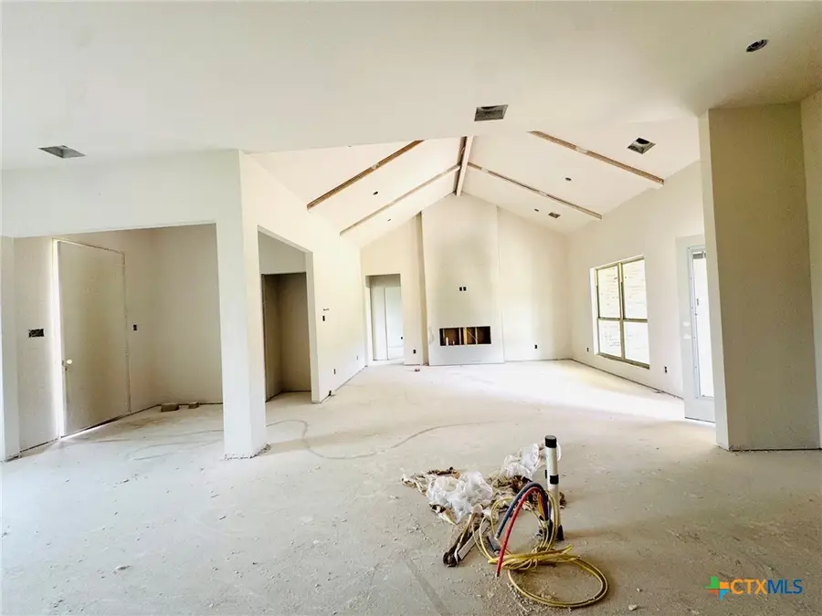 107 Chantry Lane, Gatesville, TX 76528 - #3