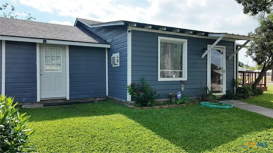 305 Dunn St., Cuero, TX 77954 - #3