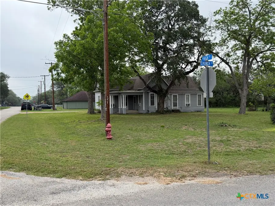 239 W High Street, Goliad, TX 77963 - #2