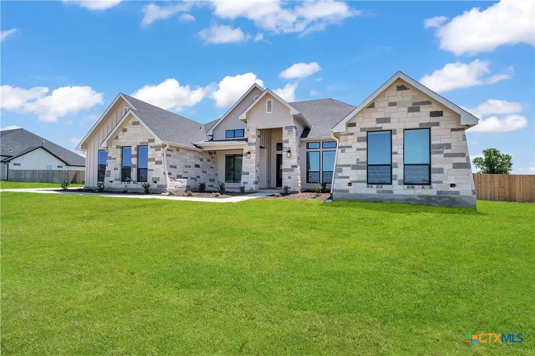 6613 King Oaks Boulevard, Salado, TX 76571 - #1