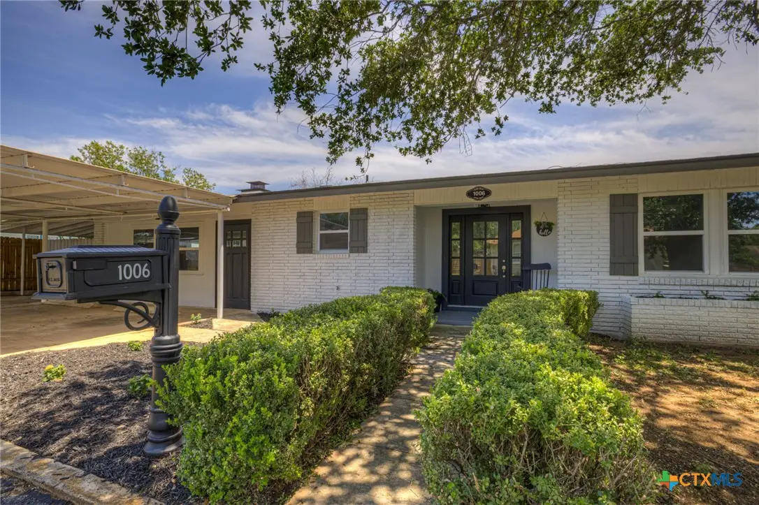 1006 Pecan Street, Floresville, TX 78114 - #1