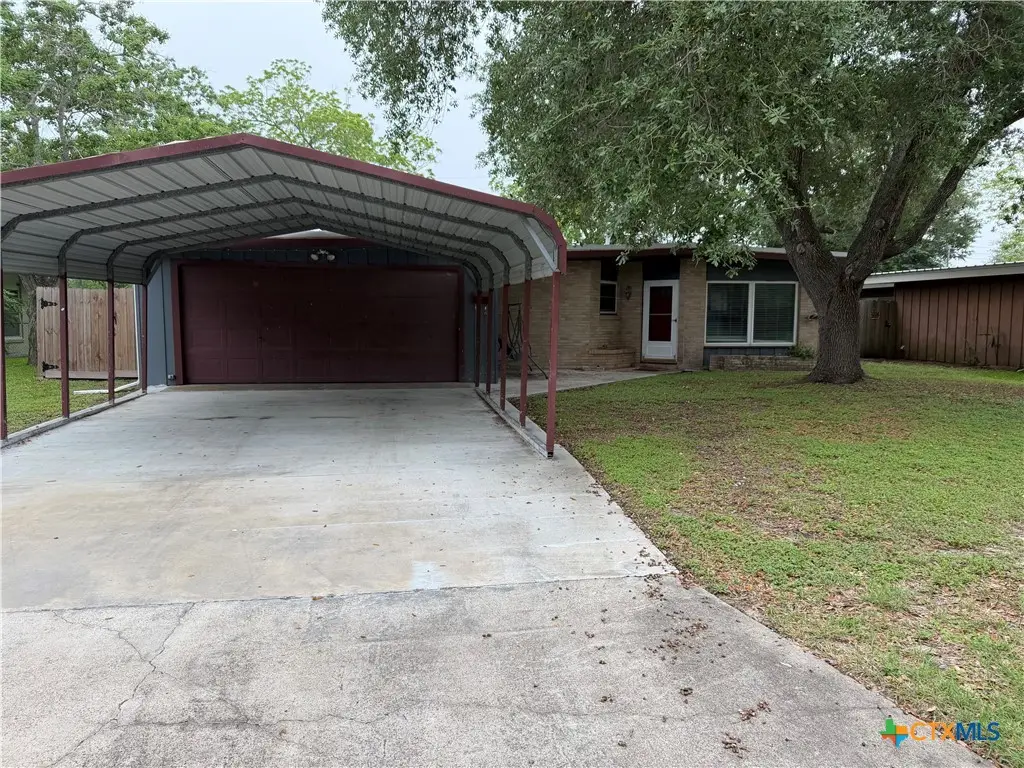 202 Bonham Street, Port Lavaca, TX 77979 - #1