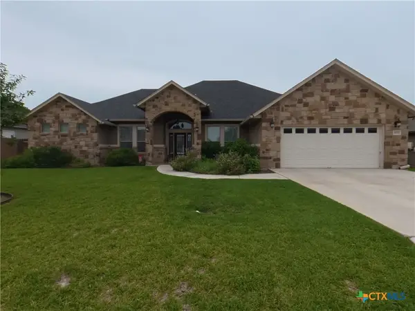 1132 Creekside Pond Road, Seguin, TX 78155