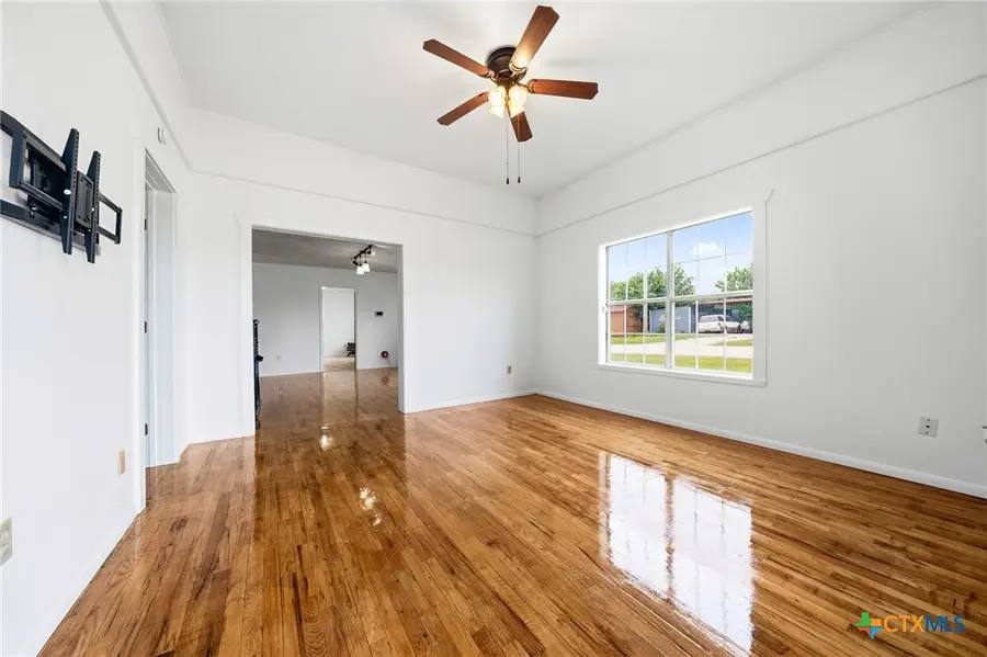 119 Ave A, Walnut Springs, TX 76690 - #2