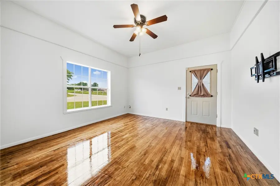 119 Ave A, Walnut Springs, TX 76690 - #3