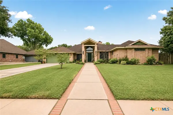 601 Masters Drive, Victoria, TX 77904