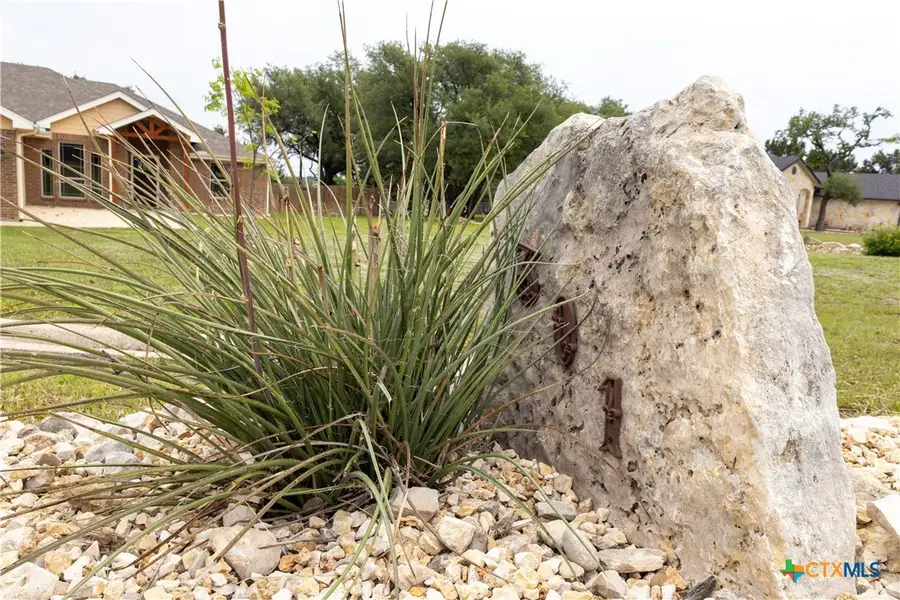 301 Sunrise Hills, Lampasas, TX 76550 - #2