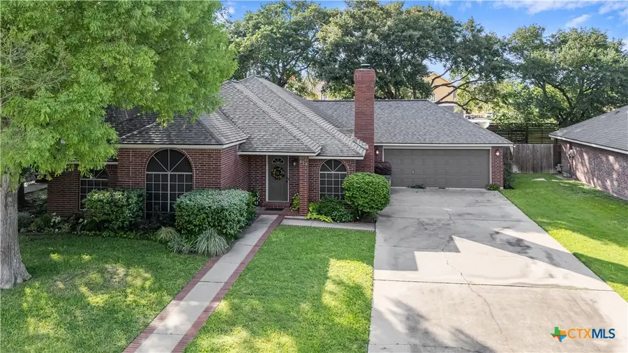 110 Champions Row, Victoria, TX 77904 - #3