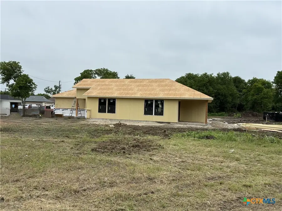 129 Avenue B, Moody, TX 76557 - #2