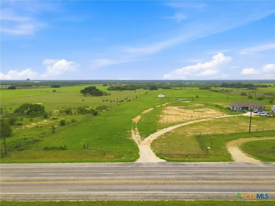 4488 State Highway 97, Floresville, TX 78114 - #2