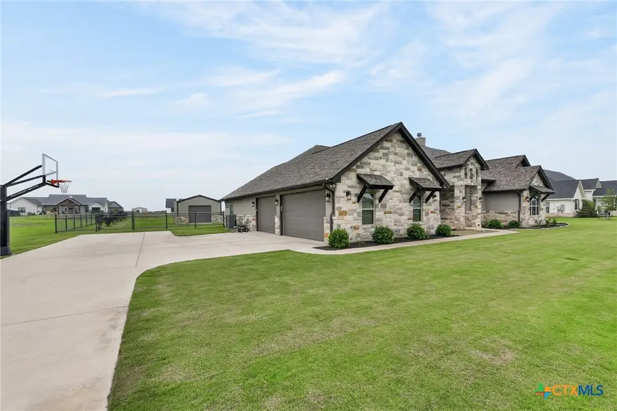 412 Farmstead Drive, Seguin, TX 78155 - #3