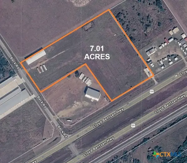 105 E Beck Road, Inez, TX 77968