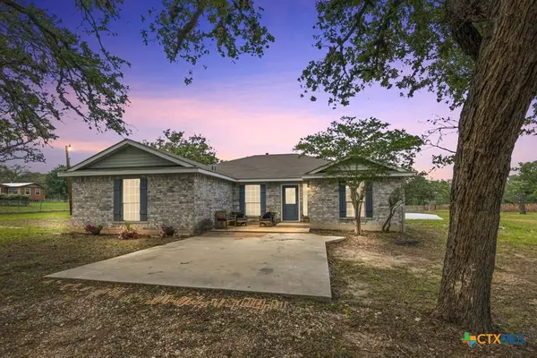 472 Hickory Forrest Drive, Seguin, TX 78155