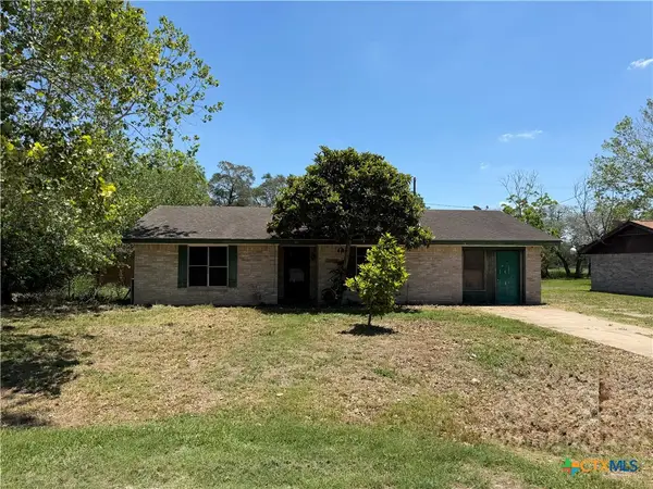 1195 Gay Meadow Lane, Goliad, TX 77963
