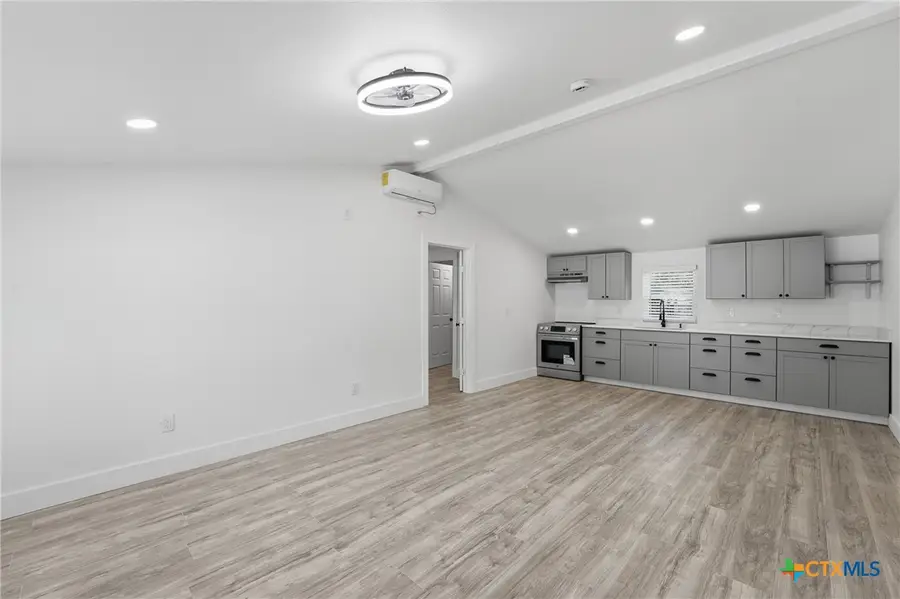937 Anderson Street, Seguin, TX 78155 - #3