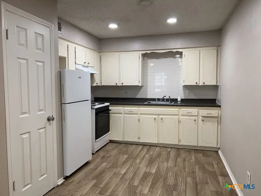 507 Hackberry Street, Copperas Cove, TX 76522 - #2