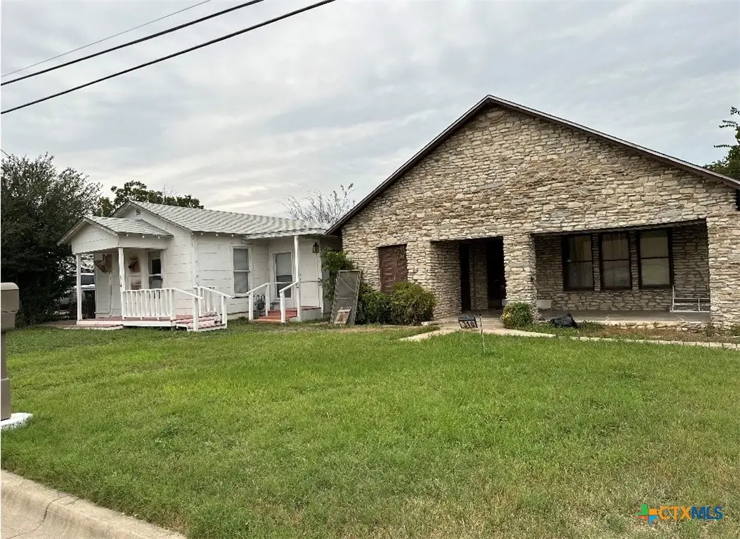 310 W Avenue A, Copperas Cove, TX 76522 - #1