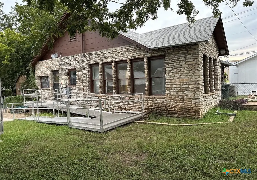 310 W Avenue A, Copperas Cove, TX 76522 - #2