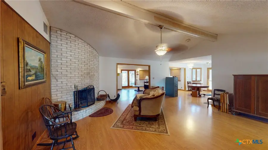 184 Russell Road, Victoria, TX 77904 - #2