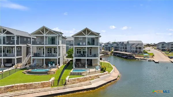 412 Island Circle, Kingsland, TX 78639