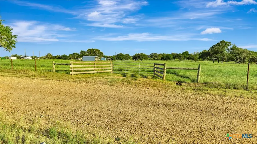 1007 County Road 380, Hallettsville, TX 77964 - #2