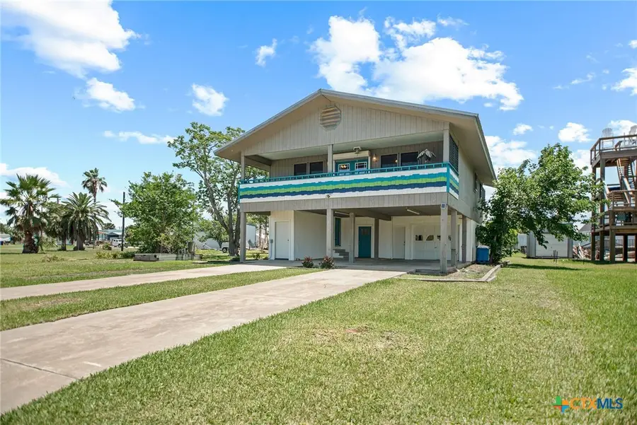 115 W Adams Street, Port Oconnor, TX 77982 - #2