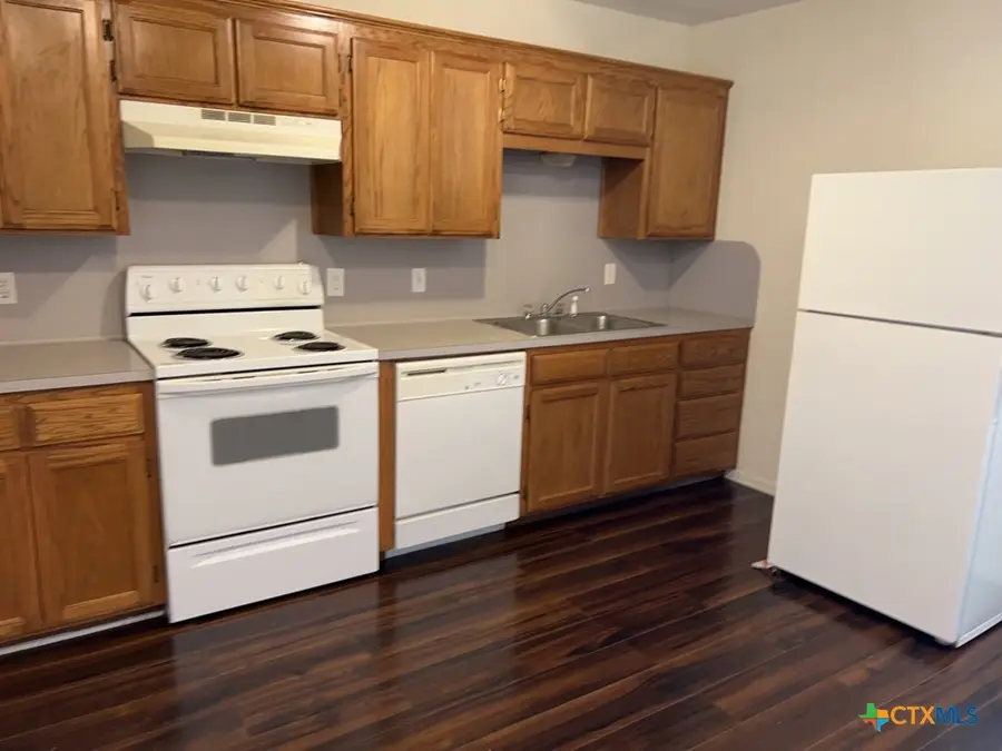 301 W Avenue D, Copperas Cove, TX 76522 - #3