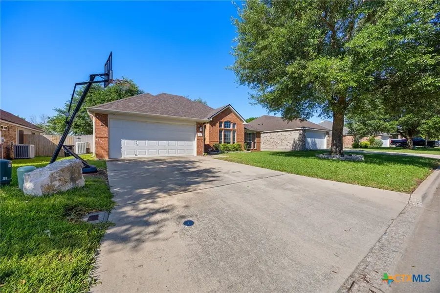 910 Neuberry Cliffe, Temple, TX 76502 - #2