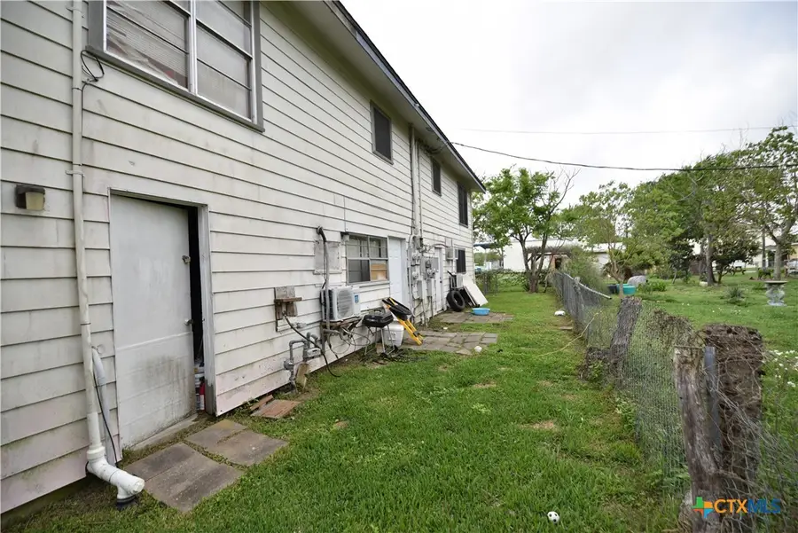 1705 Holloman Drive, Port Lavaca, TX 77979 - #2
