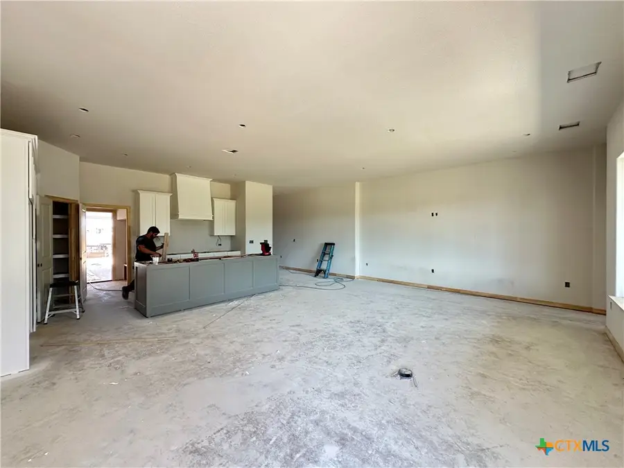 613 Golden Eagle, Salado, TX 76571 - #3