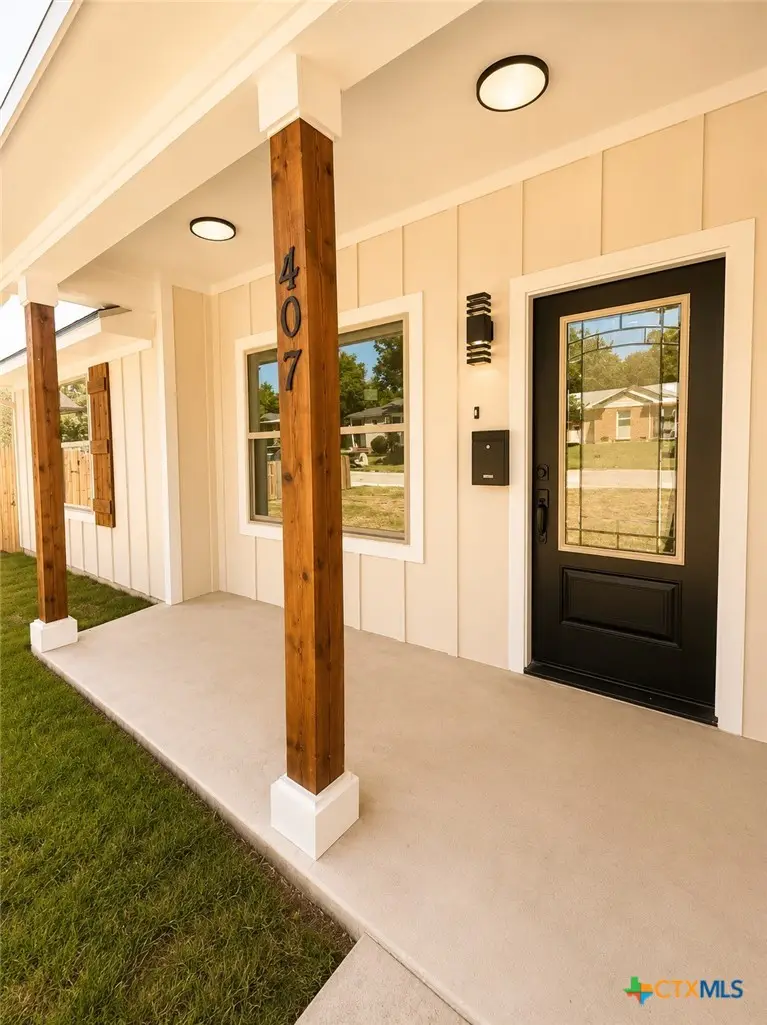 407 E Lamar Avenue, Temple, TX 76501 - #2