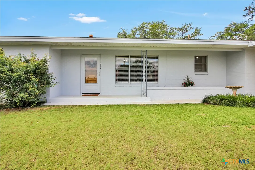 1008 W Avenue D, Belton, TX 76513 - #1